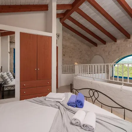 Astarte Villas - Nout Villa